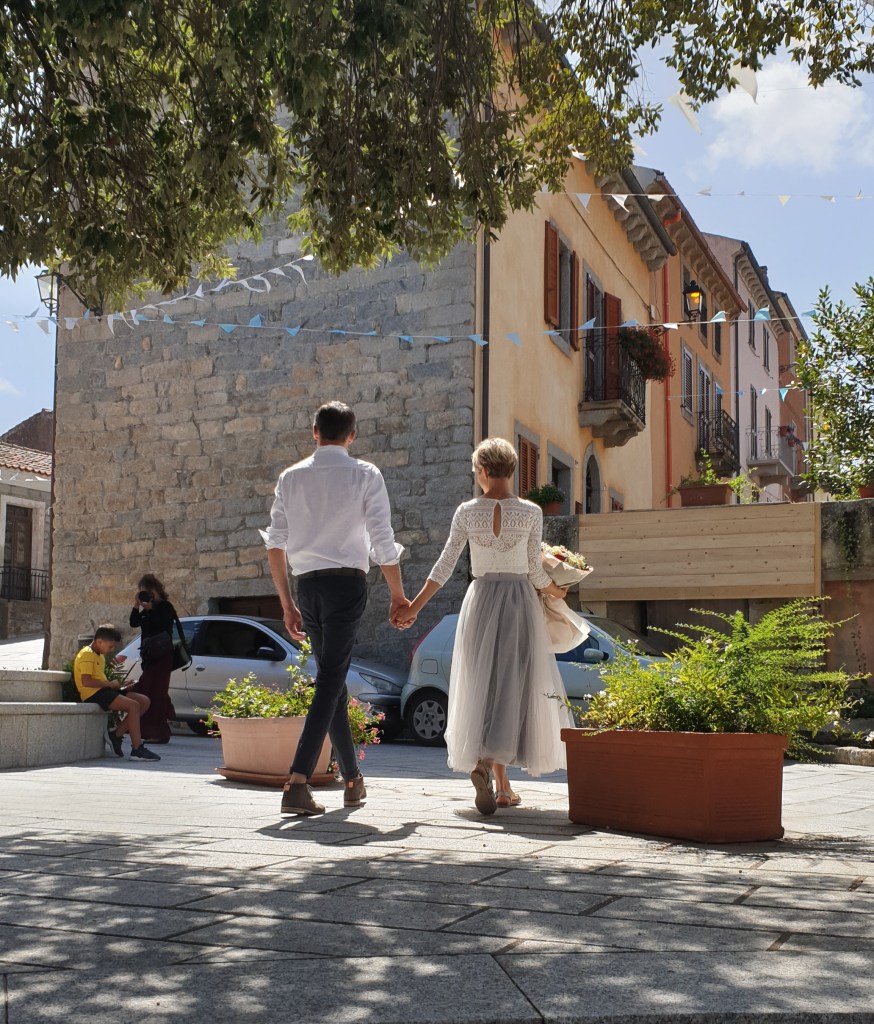 Ja Sagen, auf Sardisch